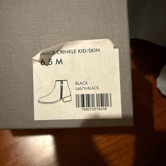 New in box Aquatalia leather boots, Felice style, size 6.5 - Picture 4 of 4